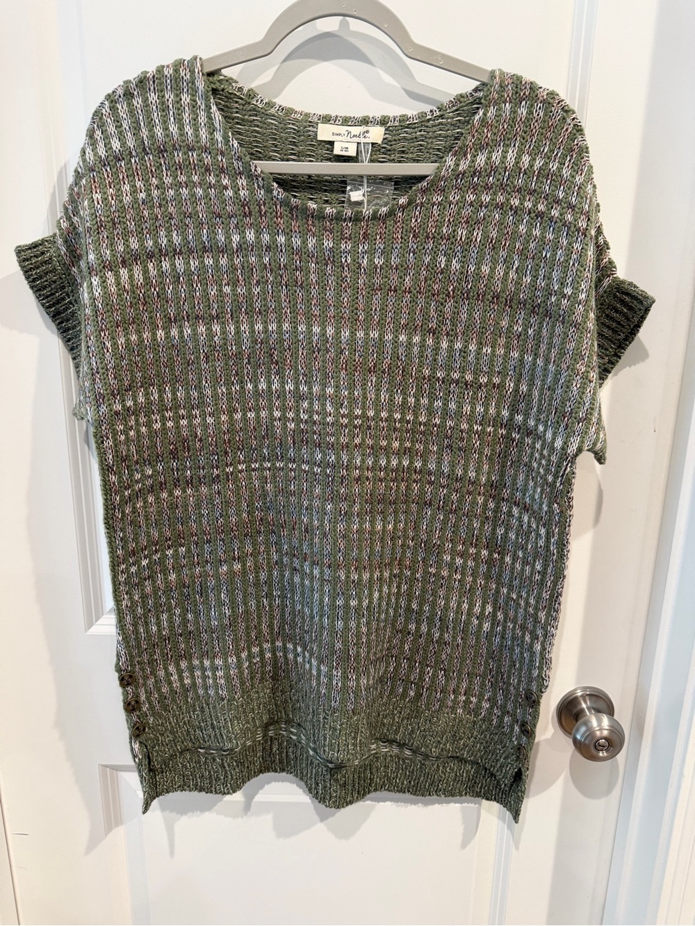 NWT Simply Noelle Multicolor Short Sleeve Sweater Size S/M